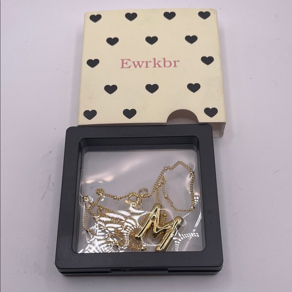Gold Initial Necklace letter M - Picture 1 of 4